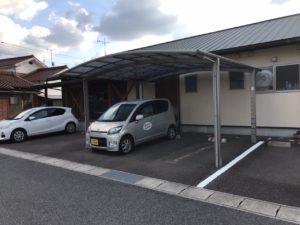 デイサービスどんちっちの車椅子使用者用駐車場