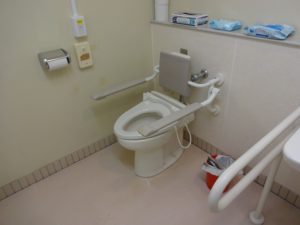 もみじの里の車椅子用トイレ内